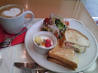 アンデルセンのホットサンド.jpg