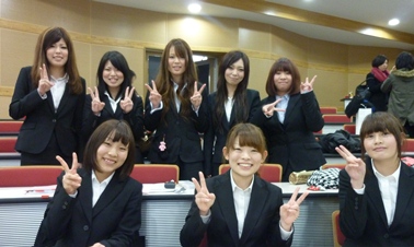 2011ゼミ生.jpg