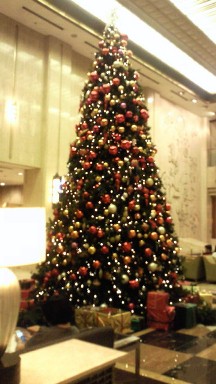 2012年のメトロポリタンホテルのツリー.jpg