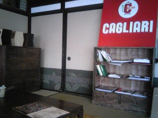 CAGLIARI店内1.jpg