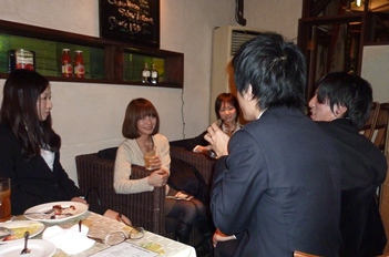 お局&学生たち.jpg