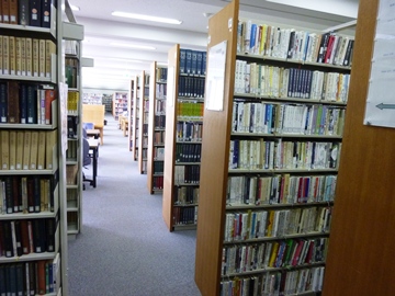 比治山大学の図書館.jpg