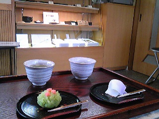 水木しげるロードの和菓子屋.jpg