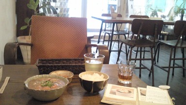 立教大学の横のカフェ.jpg